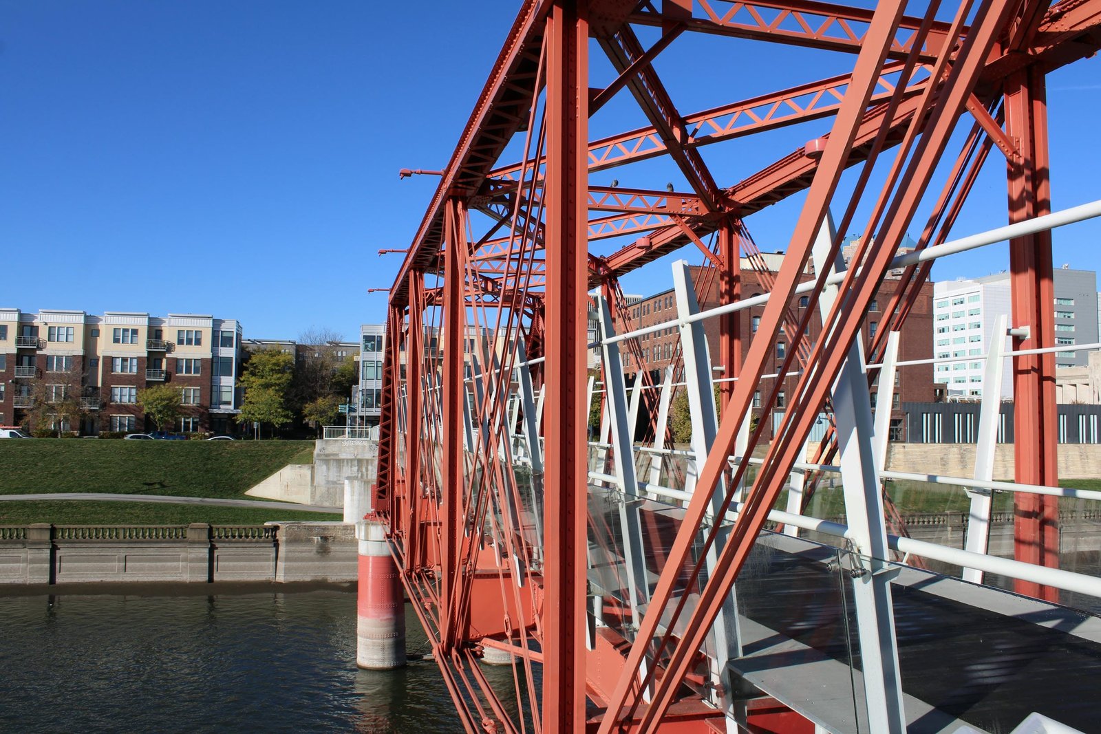 Vertical members of west truss span (span #4)